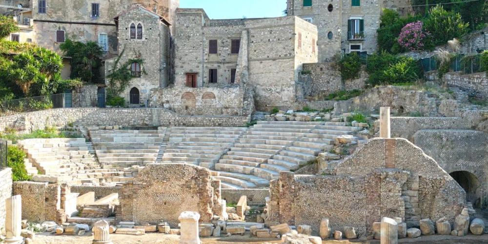 Apartamento Casa Vitelli - Centro Storico A Due Passi Da Tutto Terracina Exterior foto