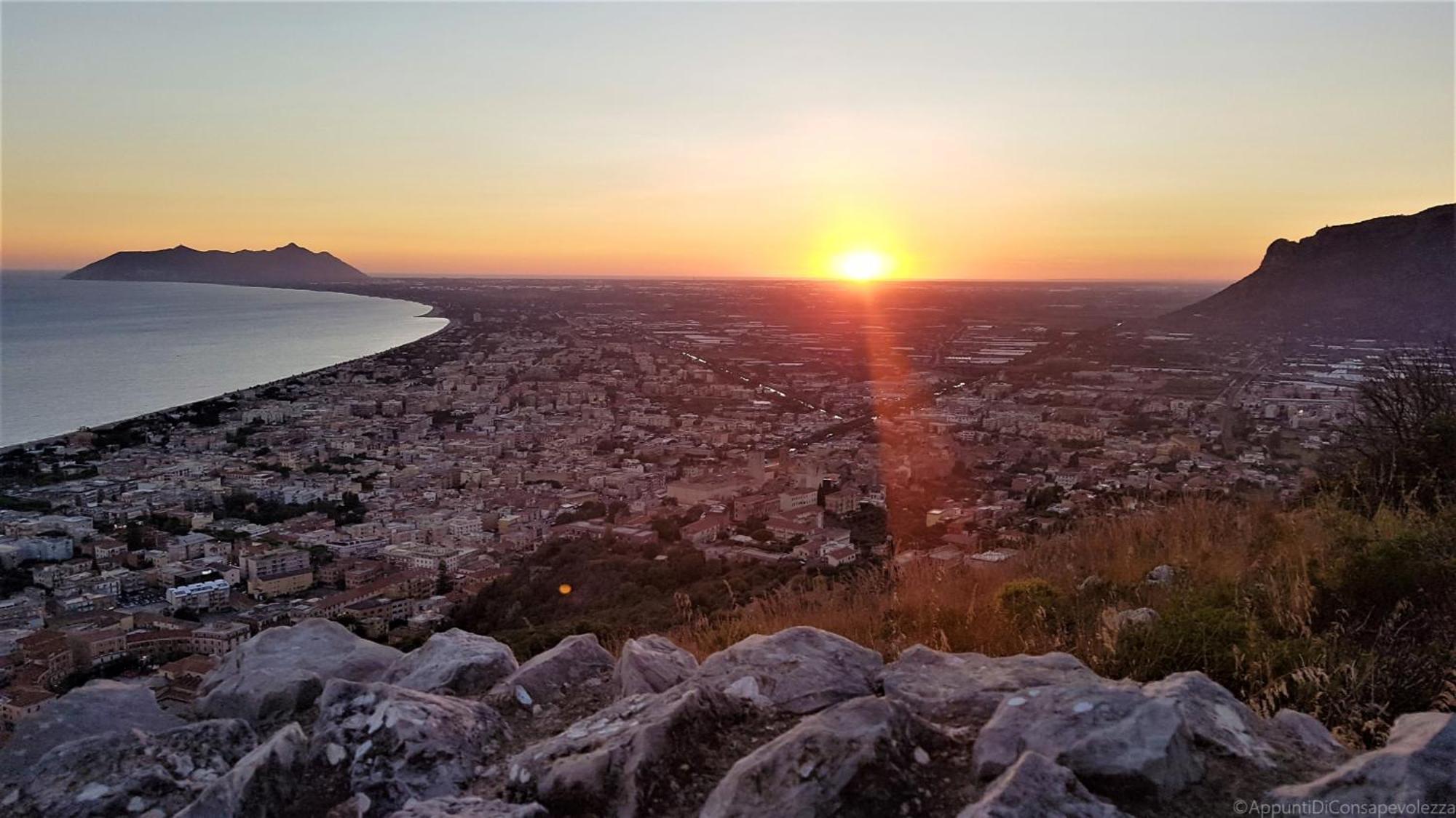 Apartamento Casa Vitelli - Centro Storico A Due Passi Da Tutto Terracina Exterior foto