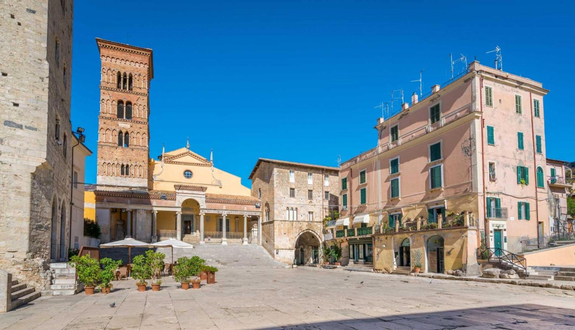 Apartamento Casa Vitelli - Centro Storico A Due Passi Da Tutto Terracina Exterior foto